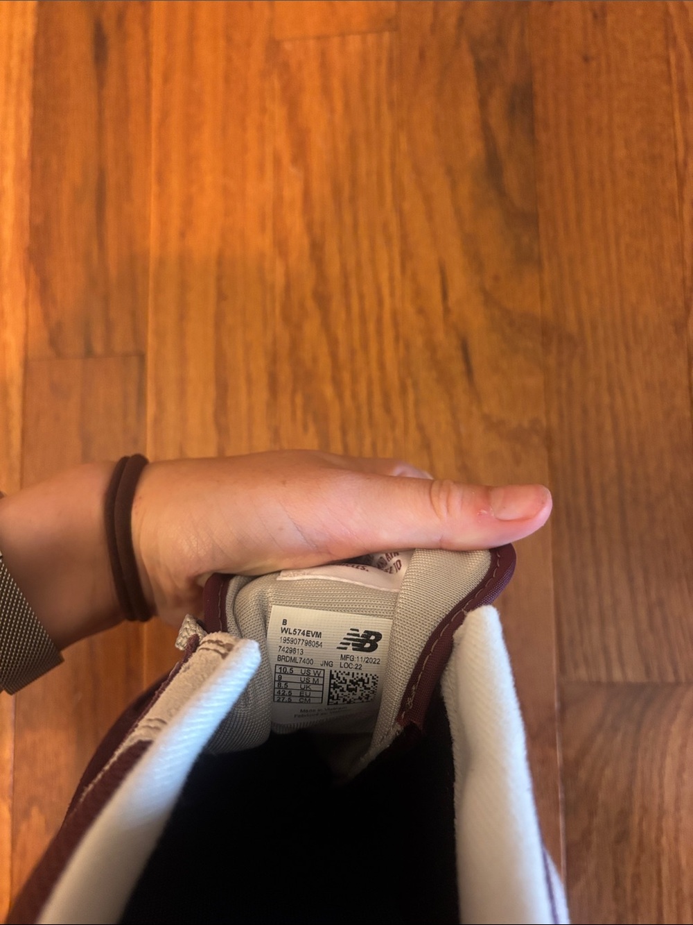 NWOT - Women's 574 Suede Retro Sneakers - 10.5 - Picture 12 of 14